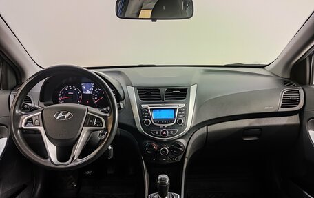 Hyundai Solaris II рестайлинг, 2011 год, 690 000 рублей, 9 фотография