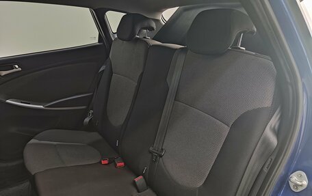 Hyundai Solaris II рестайлинг, 2011 год, 690 000 рублей, 18 фотография