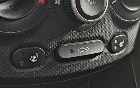 Hyundai Solaris II рестайлинг, 2011 год, 690 000 рублей, 24 фотография