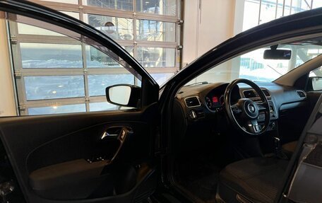 Volkswagen Polo VI (EU Market), 2012 год, 675 000 рублей, 18 фотография