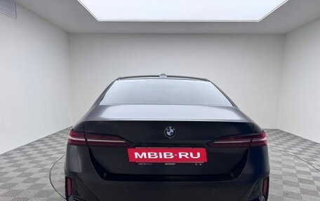 BMW 5 серия, 2024 год, 7 590 000 рублей, 6 фотография