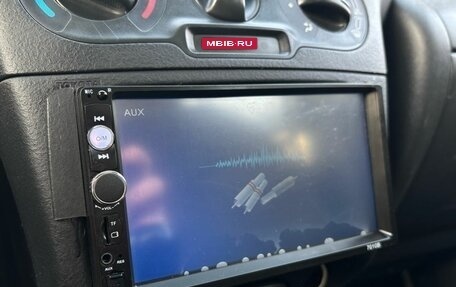 Toyota Yaris I рестайлинг, 2004 год, 290 000 рублей, 11 фотография