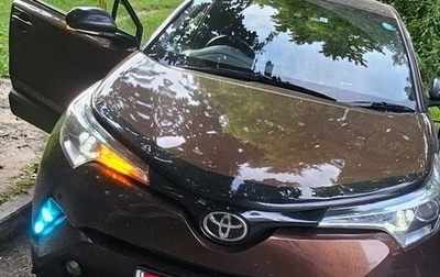 Toyota C-HR I рестайлинг, 2017 год, 1 800 000 рублей, 1 фотография