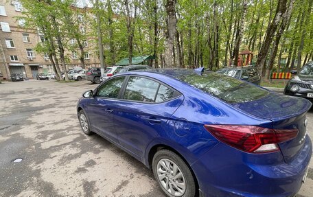 Hyundai Elantra VI рестайлинг, 2019 год, 1 500 000 рублей, 2 фотография