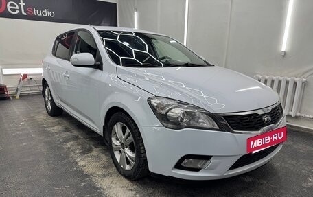 KIA cee'd I рестайлинг, 2011 год, 985 000 рублей, 2 фотография
