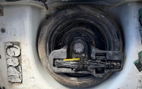 Toyota Prius, 2006 год, 680 000 рублей, 27 фотография