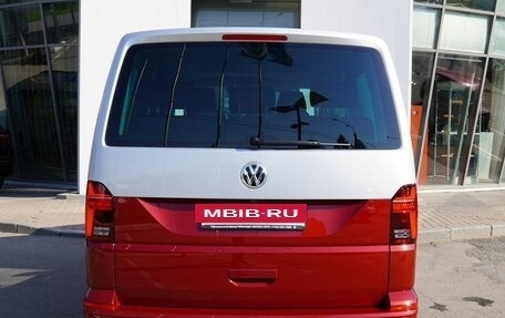 Volkswagen Multivan T6 рестайлинг, 2022 год, 8 750 000 рублей, 5 фотография