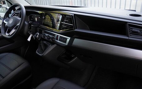 Volkswagen Multivan T6 рестайлинг, 2022 год, 8 750 000 рублей, 13 фотография