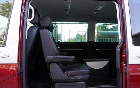 Volkswagen Multivan T6 рестайлинг, 2022 год, 8 750 000 рублей, 16 фотография