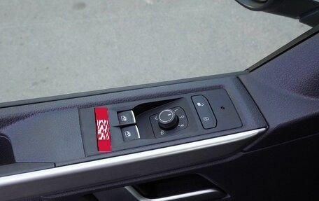 Volkswagen Multivan T6 рестайлинг, 2022 год, 8 750 000 рублей, 14 фотография