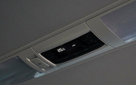 Volkswagen Multivan T6 рестайлинг, 2022 год, 8 750 000 рублей, 27 фотография