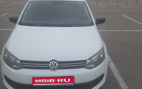 Volkswagen Polo VI (EU Market), 2015 год, 897 000 рублей, 1 фотография