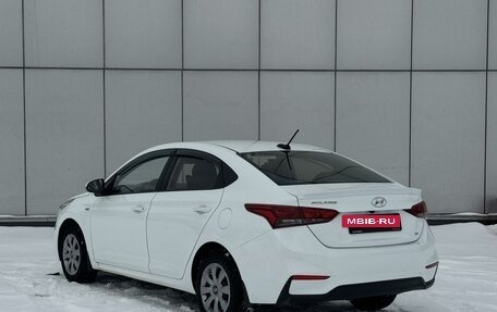 Hyundai Solaris II рестайлинг, 2018 год, 1 295 000 рублей, 2 фотография