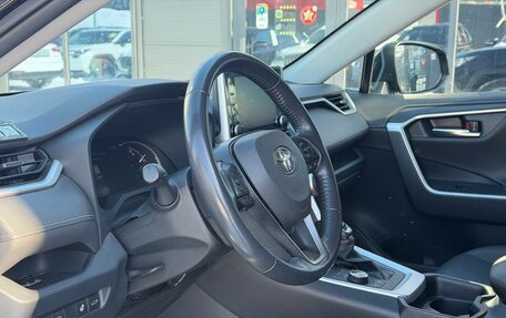 Toyota RAV4, 2020 год, 3 550 000 рублей, 16 фотография