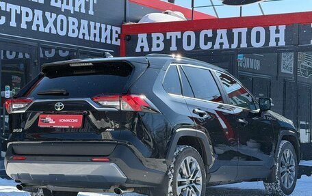 Toyota RAV4, 2020 год, 3 550 000 рублей, 13 фотография