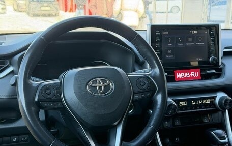 Toyota RAV4, 2020 год, 3 550 000 рублей, 22 фотография