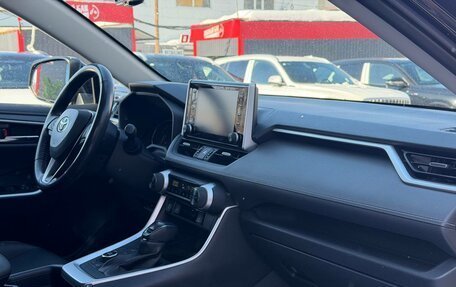 Toyota RAV4, 2020 год, 3 550 000 рублей, 30 фотография