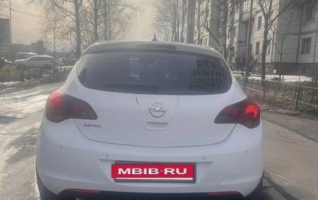 Opel Astra J, 2010 год, 710 000 рублей, 2 фотография