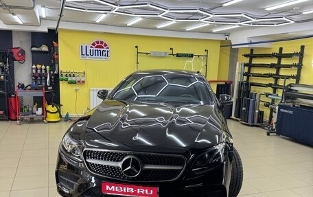 Mercedes-Benz E-Класс, 2019 год, 4 000 000 рублей, 4 фотография