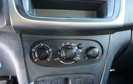 Renault Logan II, 2016 год, 419 000 рублей, 10 фотография