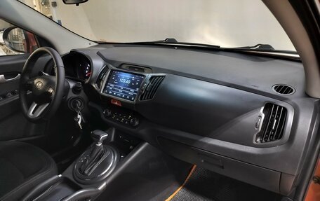 KIA Sportage III, 2011 год, 850 000 рублей, 11 фотография