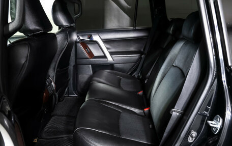 Toyota Land Cruiser Prado 150 рестайлинг 2, 2016 год, 3 685 000 рублей, 12 фотография