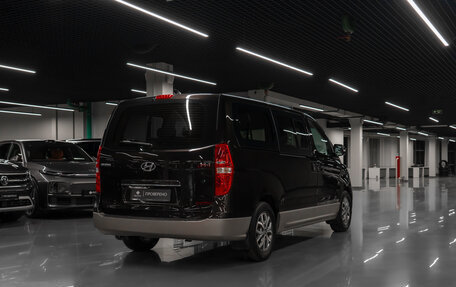 Hyundai H-1 II рестайлинг, 2018 год, 3 000 000 рублей, 5 фотография