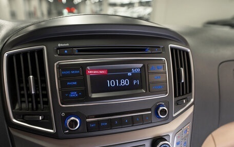 Hyundai H-1 II рестайлинг, 2018 год, 3 000 000 рублей, 17 фотография