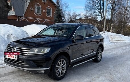 Volkswagen Touareg III, 2015 год, 2 800 000 рублей, 2 фотография
