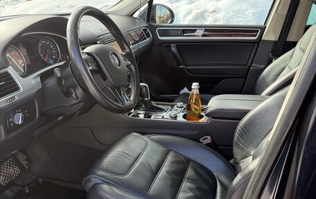 Volkswagen Touareg III, 2015 год, 2 800 000 рублей, 8 фотография