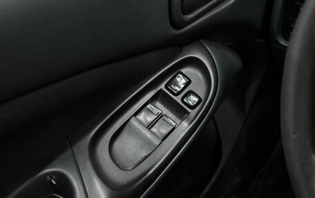 Nissan Almera, 2005 год, 350 000 рублей, 13 фотография