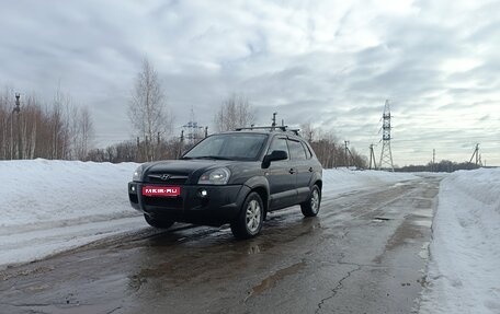 Hyundai Tucson III, 2008 год, 645 000 рублей, 1 фотография