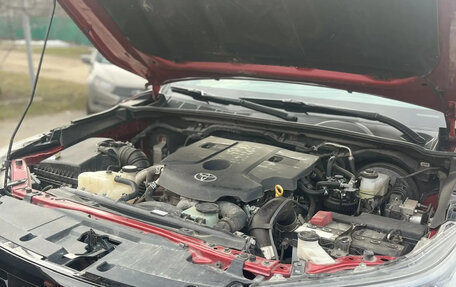 Toyota Hilux VIII, 2022 год, 5 800 000 рублей, 2 фотография