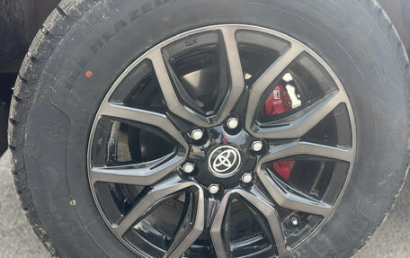 Toyota Hilux VIII, 2022 год, 5 800 000 рублей, 7 фотография