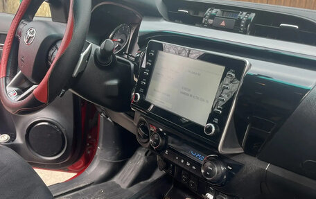 Toyota Hilux VIII, 2022 год, 5 800 000 рублей, 8 фотография