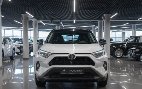 Toyota RAV4, 2022 год, 3 840 000 рублей, 3 фотография