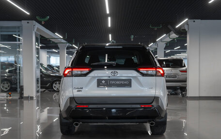 Toyota RAV4, 2022 год, 3 840 000 рублей, 6 фотография