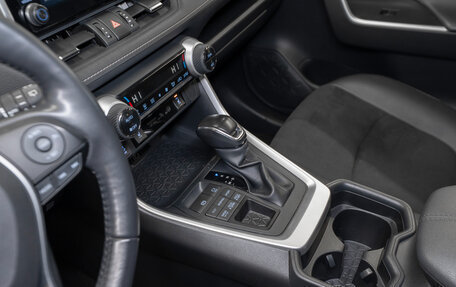 Toyota RAV4, 2022 год, 3 840 000 рублей, 15 фотография