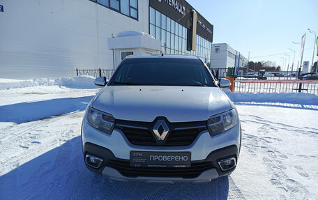 Renault Logan II, 2022 год, 1 070 000 рублей, 3 фотография
