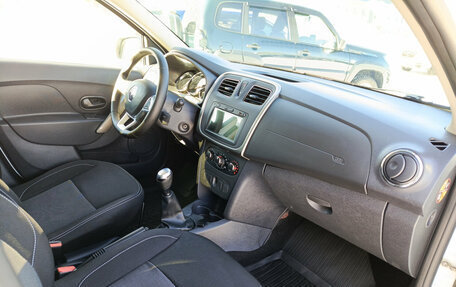 Renault Logan II, 2022 год, 1 070 000 рублей, 15 фотография