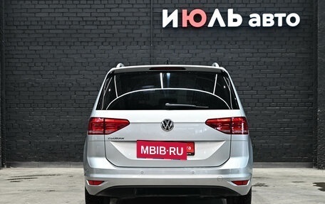 Volkswagen Touran III, 2019 год, 2 030 000 рублей, 5 фотография