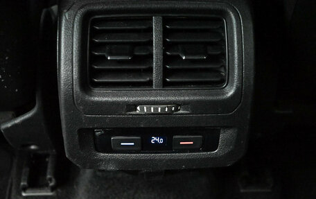 Volkswagen Touran III, 2019 год, 2 030 000 рублей, 14 фотография