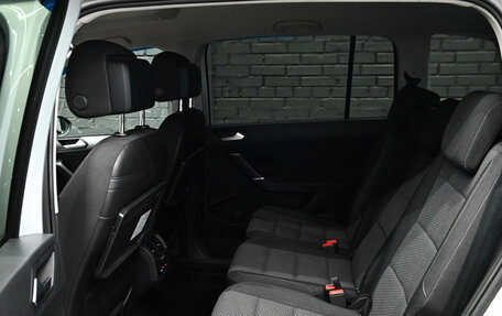 Volkswagen Touran III, 2019 год, 2 030 000 рублей, 11 фотография