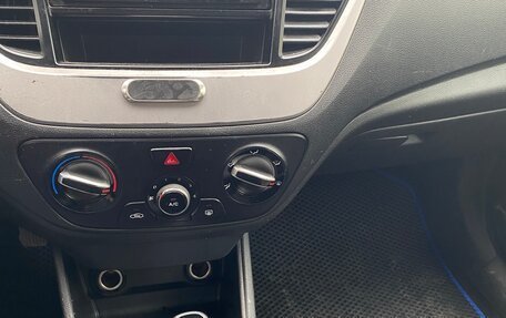 Hyundai Solaris II рестайлинг, 2018 год, 580 000 рублей, 8 фотография