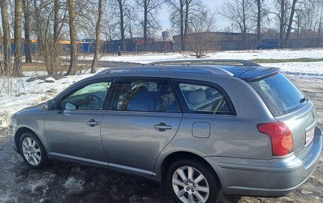 Toyota Avensis III рестайлинг, 2007 год, 700 000 рублей, 2 фотография