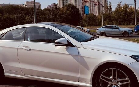 Mercedes-Benz E-Класс, 2015 год, 2 850 000 рублей, 2 фотография