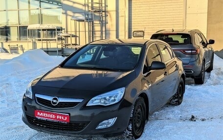 Opel Astra J, 2011 год, 545 000 рублей, 1 фотография