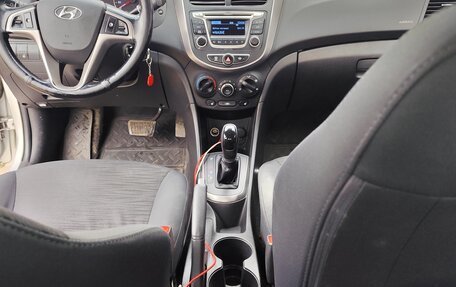 Hyundai Solaris II рестайлинг, 2014 год, 810 000 рублей, 4 фотография