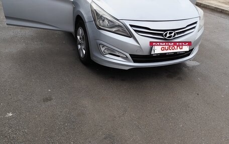 Hyundai Solaris II рестайлинг, 2014 год, 810 000 рублей, 2 фотография