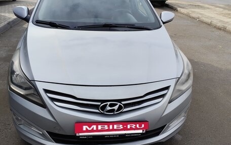 Hyundai Solaris II рестайлинг, 2014 год, 810 000 рублей, 13 фотография